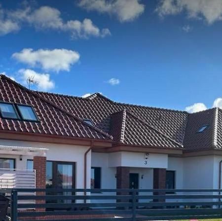 Pokoje Goscinne U Izy Leba Exterior foto